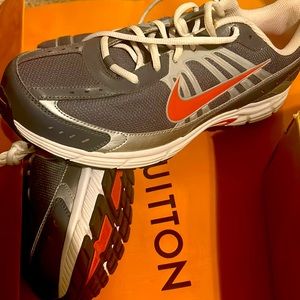 Men’s Nike running shoes, size US 13 brand new, gray and orange